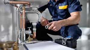 obtenez un devis clair et précis pour vos travaux de plomberie. comparez les prix et choisissez le meilleur rapport qualité-prix pour vos réparations et installations.